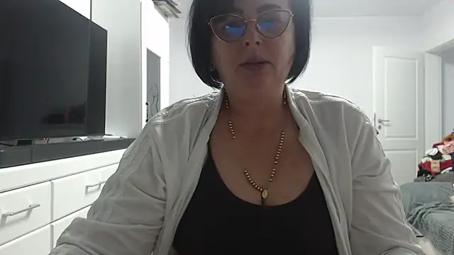 Amandamuller1982 online show from November 3, 4:52 pm