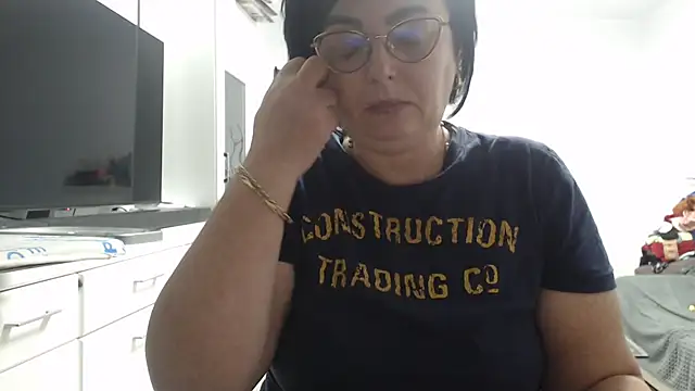 Amandamuller1982 online show from November 4, 11:15 pm