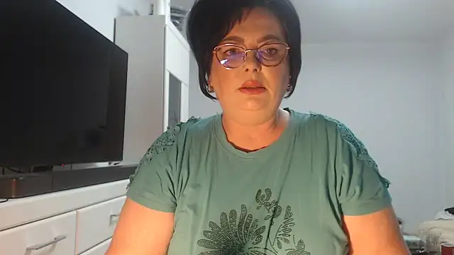 Amandamuller1982 online show from May 16, 8:07 pm
