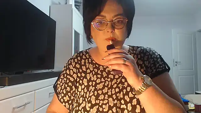 Amandamuller1982 online show from May 21, 2:40 am