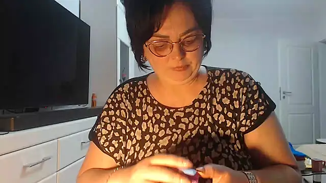 Amandamuller1982 online show from May 22, 2:51 am