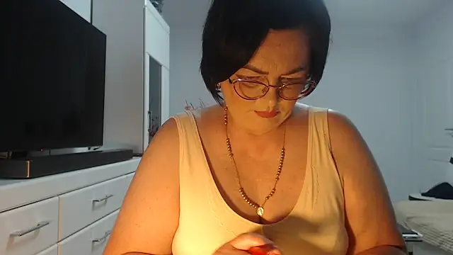 Amandamuller1982 online show from June 10, 9:03 pm