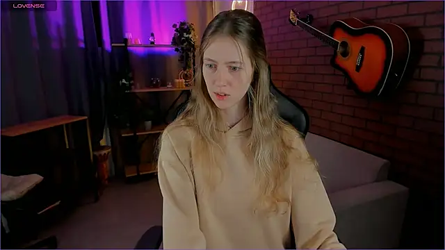 Snapshot of Sharon_Evansi chatting on January 3, 8:54 am Sharon Evansi online show from January 3, 8:54 am