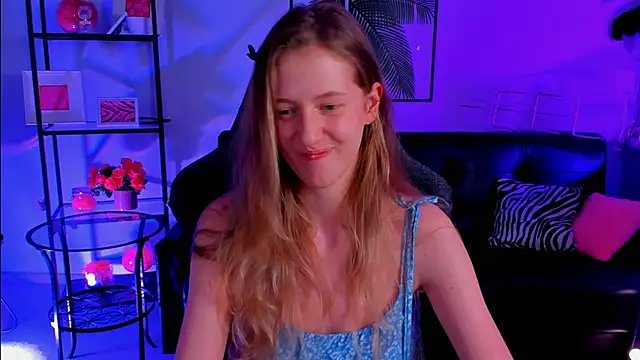 Snapshot of Sharon_Evansi chatting on March 13, 6:12 pm Sharon Evansi online show from March 13, 6:12 pm