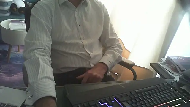 shyfrenchcock1 online show from June 16, 1:03 pm
