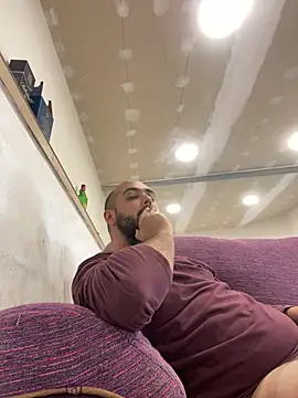 chicomallorca96 online show from April 6, 3:57 pm