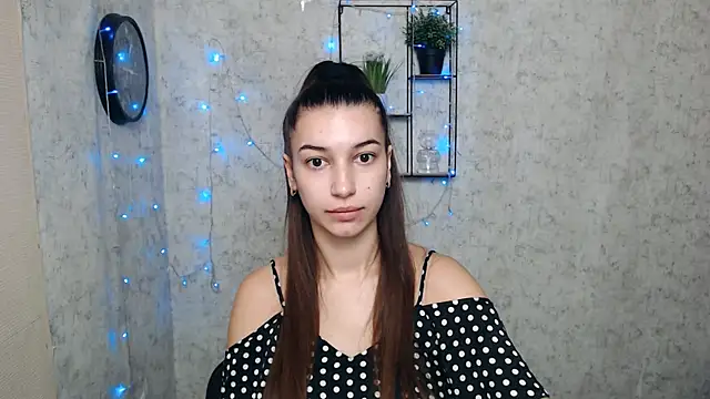 KarolinaRosse  online show from January 14, 7:17 am