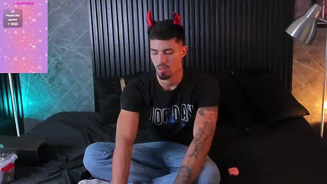 Duriel  online show from January 6, 2:03 pm