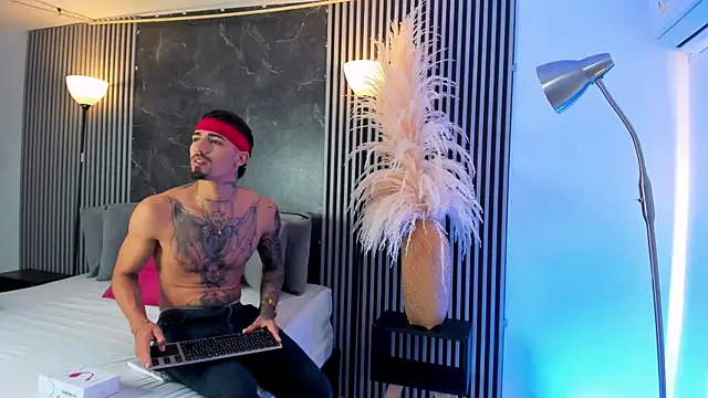 Duriel  online show from March 6, 12:41 pm