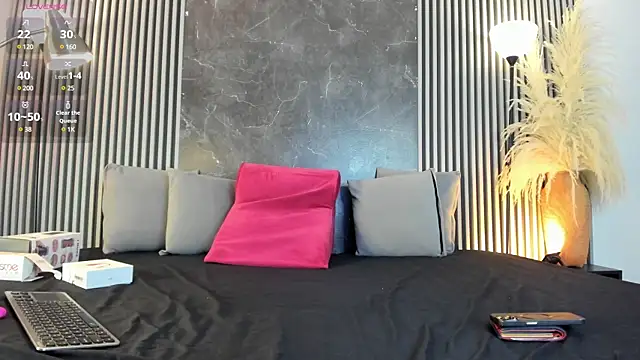 Duriel  online show from March 8, 1:03 pm