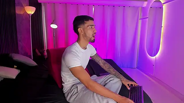 Duriel  online show from December 16, 12:54 pm