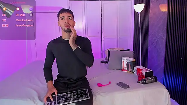 Duriel  online show from December 17, 9:32 pm