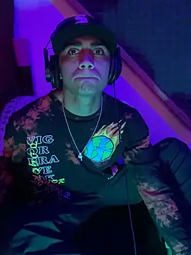 SkinnyHot444 online show from January 15, 10:17 am