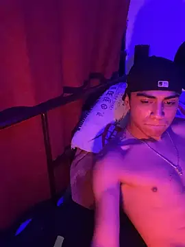 SkinnyHot444 online show from January 15, 1:20 pm