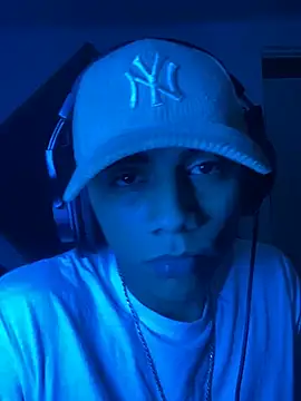 SkinnyHot444 online show from January 18, 1:51 pm