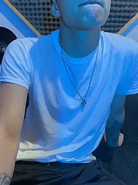 SkinnyHot444 online show from February 8, 7:38 pm