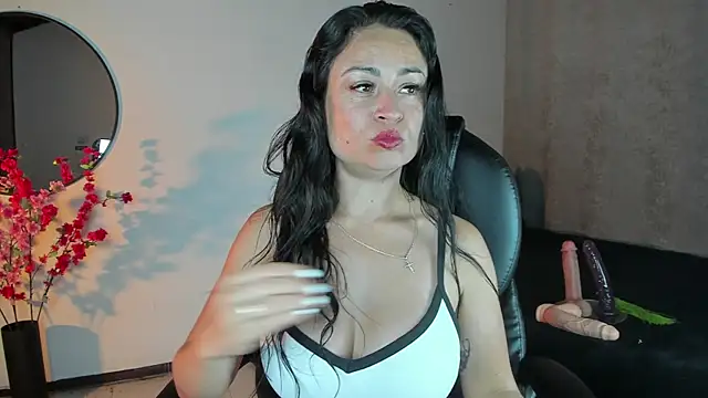 Snapshot of SaraMilf_69 chatting on October 3, 2:14 pm SaraMilf 69 online show from October 3, 2:14 pm