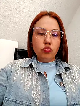 VIOLETA-25  online show from February 15, 9:59 pm