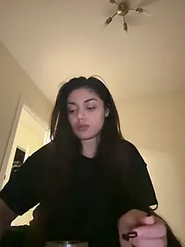 Sweet Khalifa  online show from December 15, 3:20 pm