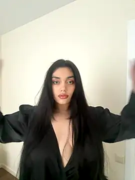 Sweet Khalifa  online show from September 27, 2:00 pm