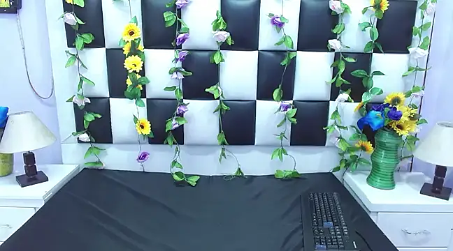 Snapshot of Morgana_Smit chatting on February 6, 8:34 pm Morgana Smit online show from February 6, 8:34 pm