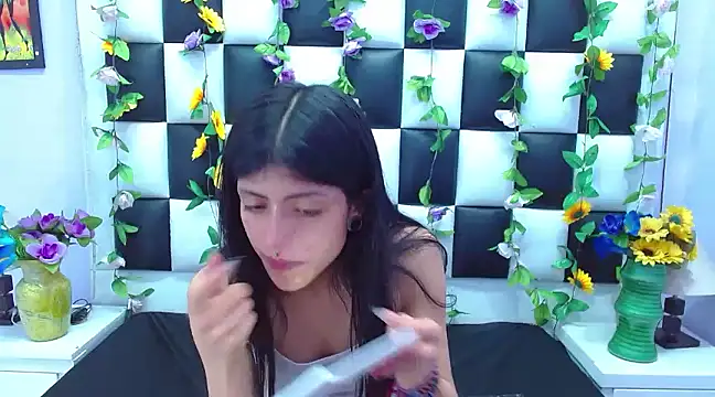 Snapshot of Morgana_Smit chatting on February 12, 1:37 pm Morgana Smit online show from February 12, 1:37 pm