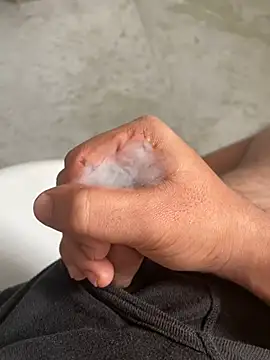 Snapshot of AbhishekFist chatting on December 29, 12:45 pm AbhishekFist online show from December 29, 12:45 pm