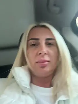 Blond Babes online show from January 9, 2:29 pm