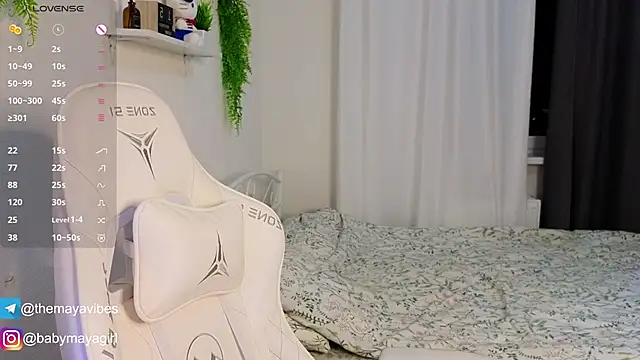 Maya Rave online show from December 3, 3:47 am