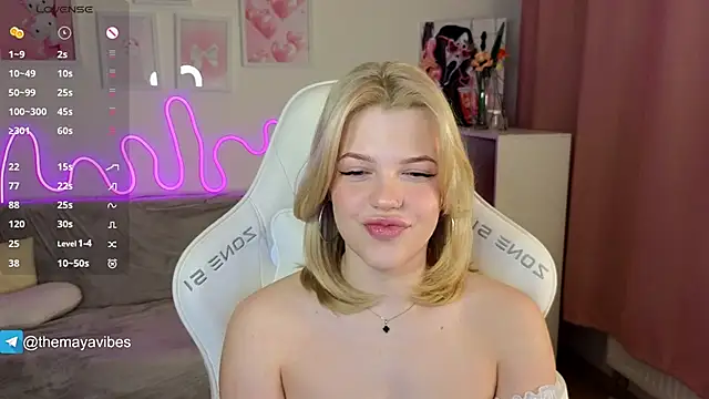 Maya Rave online show from February 11, 3:22 am