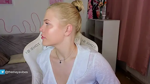 Maya Rave online show from February 27, 3:39 am