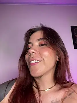 luccianagreyy online show from February 25, 9:24 pm