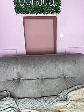 PoliBenett  online show from February 18, 8:25 pm