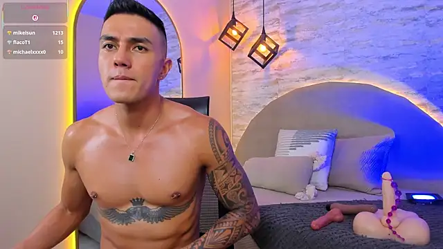 Aron Bolt online show from April 22, 5:43 am