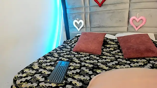 Im gaia online show from February 12, 1:27 pm