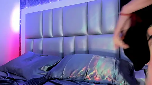 Im gaia online show from March 4, 4:20 pm