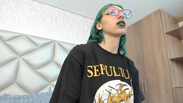 Im gaia online show from September 15, 12:27 pm