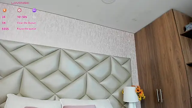 Im gaia online show from September 23, 12:30 pm