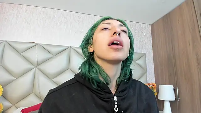 Im gaia online show from November 19, 12:16 pm