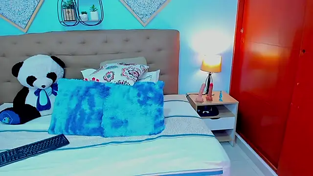 Edelaine rogers online show from February 12, 1:33 am