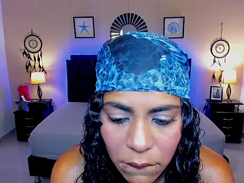 Edelaine rogers online show from April 22, 5:10 am