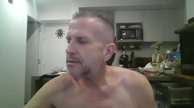 Diegoperrote682661 online show from December 20, 4:42 am