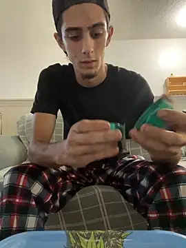 kennylove420 online show from October 7, 11:02 pm