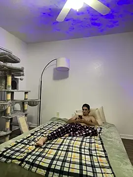 kennylove420 online show from October 16, 1:06 am