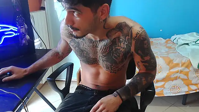 Badboyi1997 online show from October 4, 12:47 pm