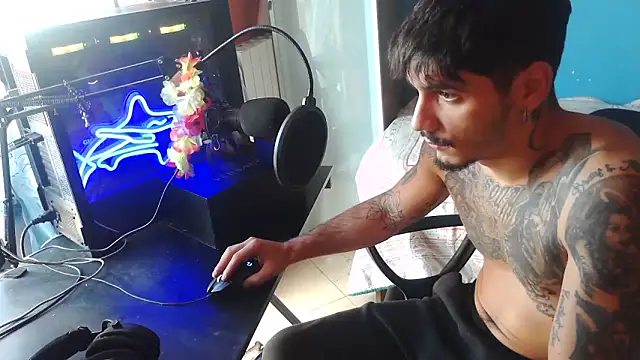 Badboyi1997 online show from October 11, 10:47 am