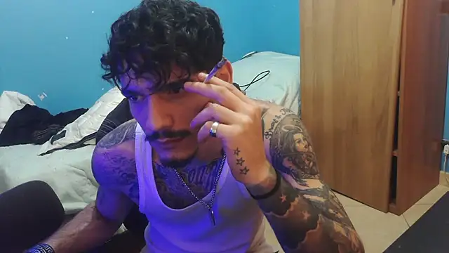 Badboyi1997 online show from February 13, 11:56 pm