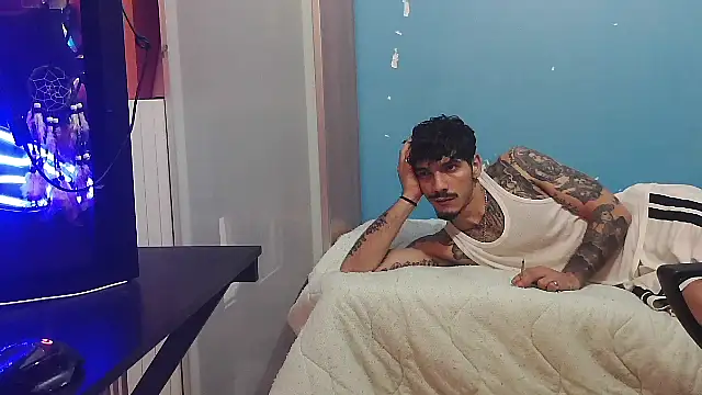 Badboyi1997 online show from March 7, 5:37 am