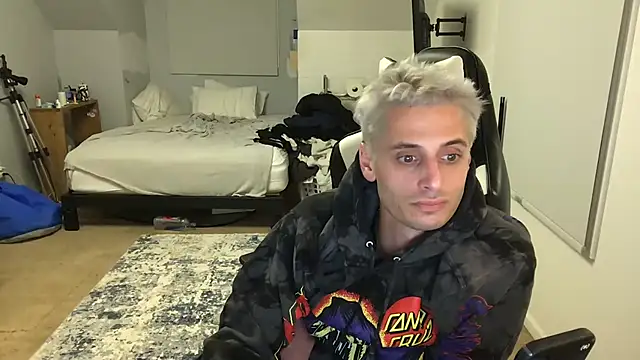 Dylansd online show from December 29, 5:42 am