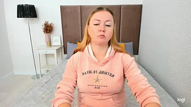 BettyBloom69 online show from September 30, 4:39 am